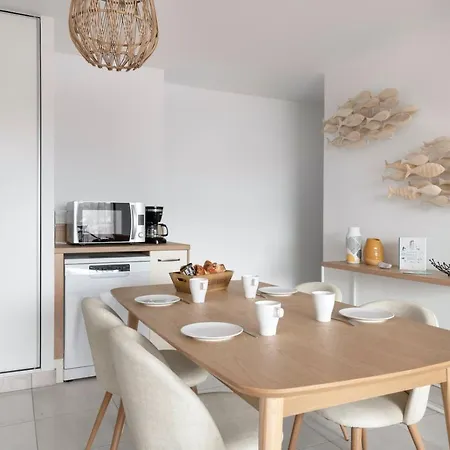Votre appartement en bord de plage de Val Andre Pleneuf-Val-Andre Extérieur photo
